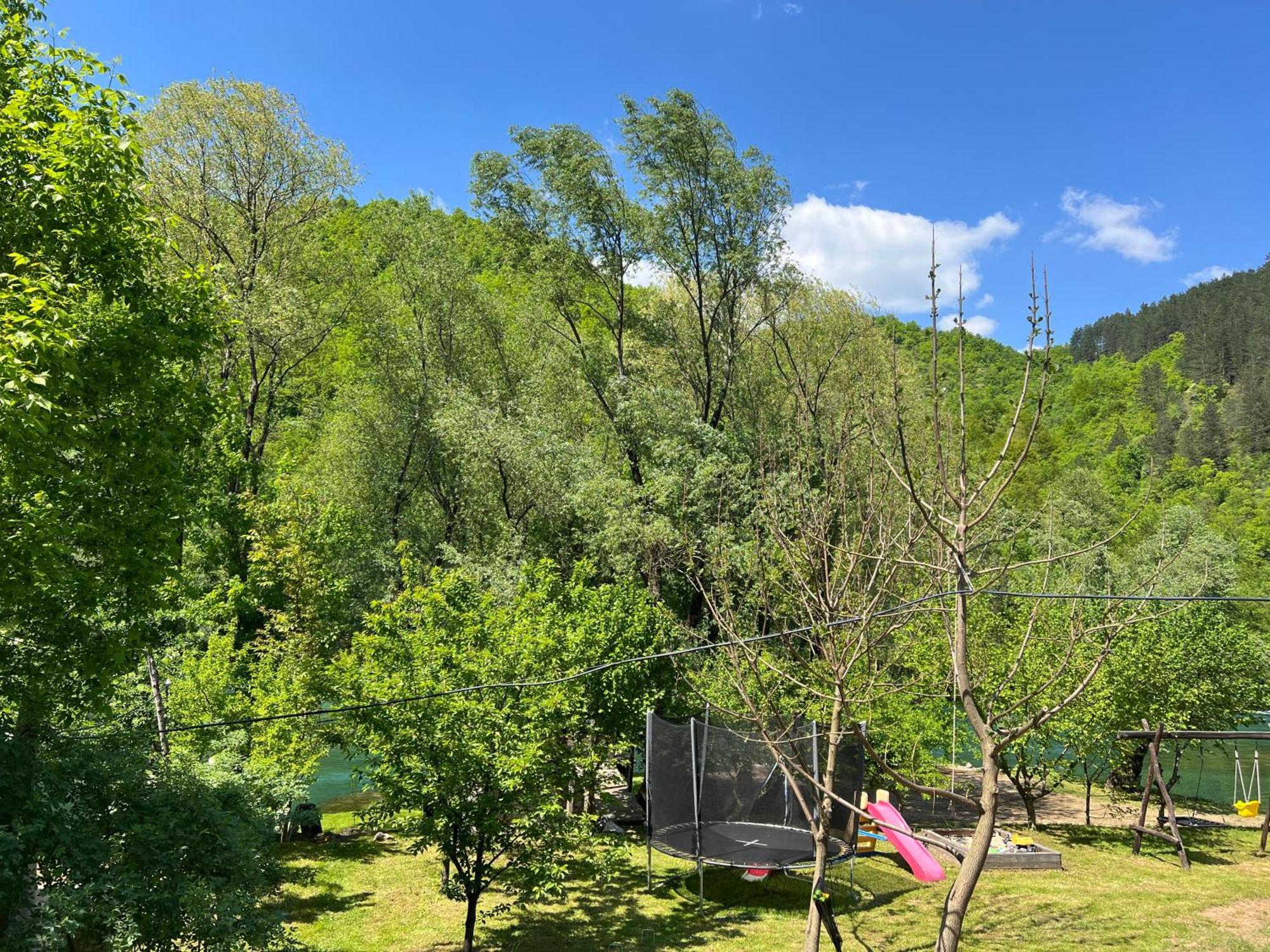 Anur Apartment Bihać エクステリア 写真