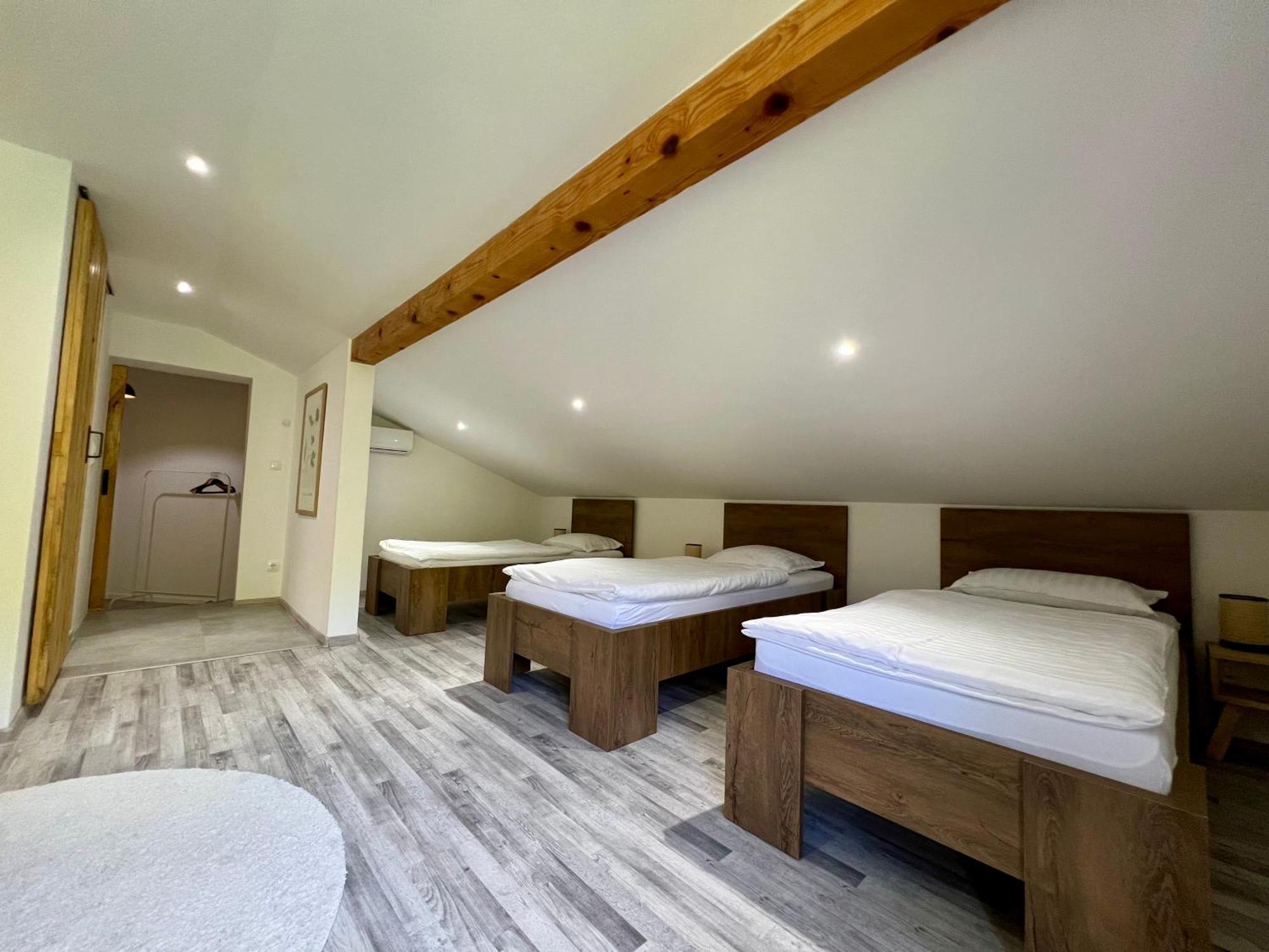 Anur Apartment Bihać エクステリア 写真